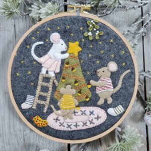 Christmas with the Mouse Family Felt Appliqué Hoop Kit