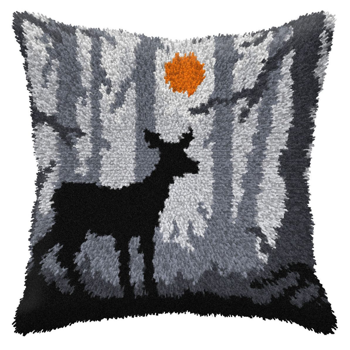 Latch Hook Kit – Cushion – Large Deer at Night