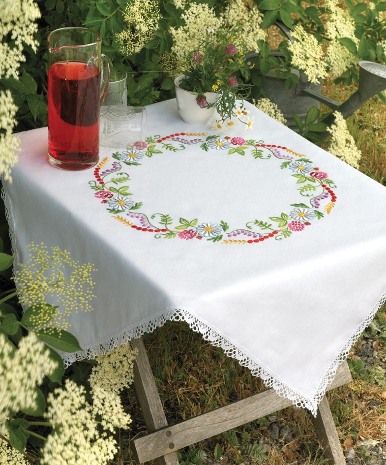 Embroidery Kit – Tablecloth – Summer Flower Ring