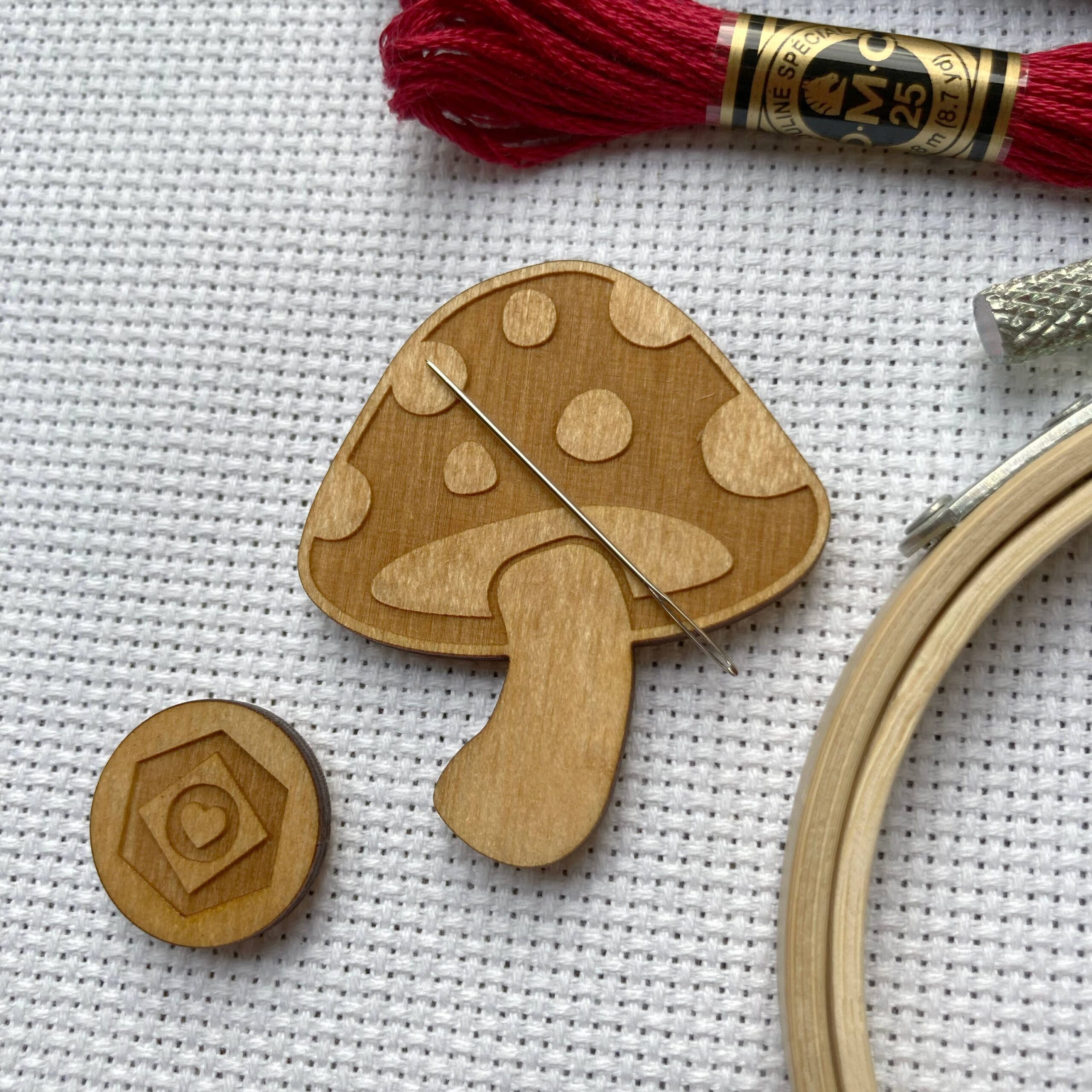 Toadstool – Magnetic Needle Minder