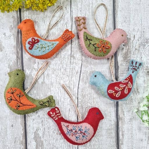 Folk Birds Felt Craft Kit: English