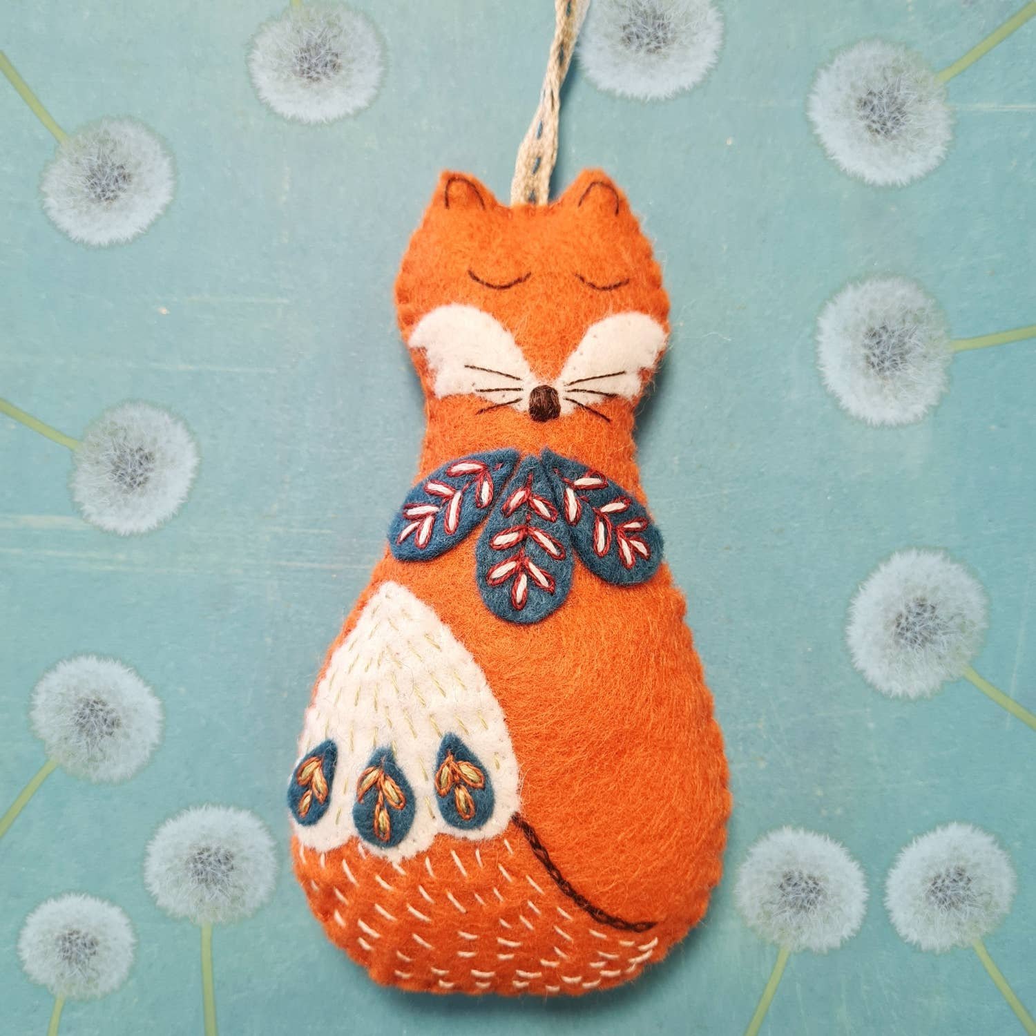 Folk Fox Felt Craft Mini Kit: English