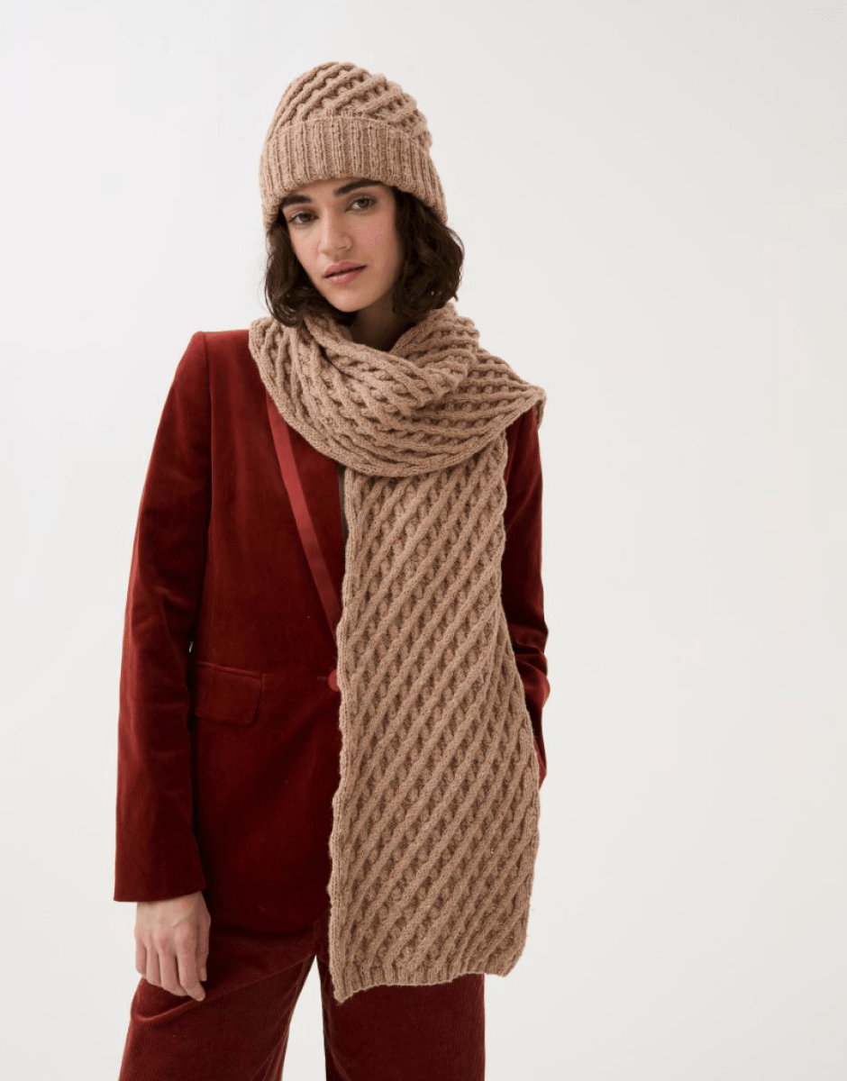 940_x_1200_-_Lattice_Hat___Scarf3