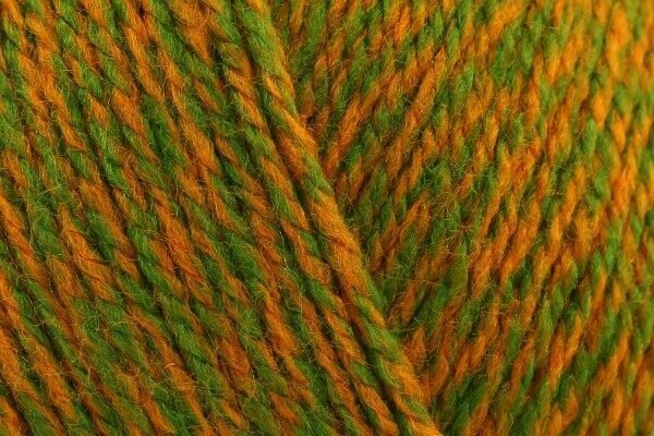 James C Brett – Top Value DK 100g – 8483