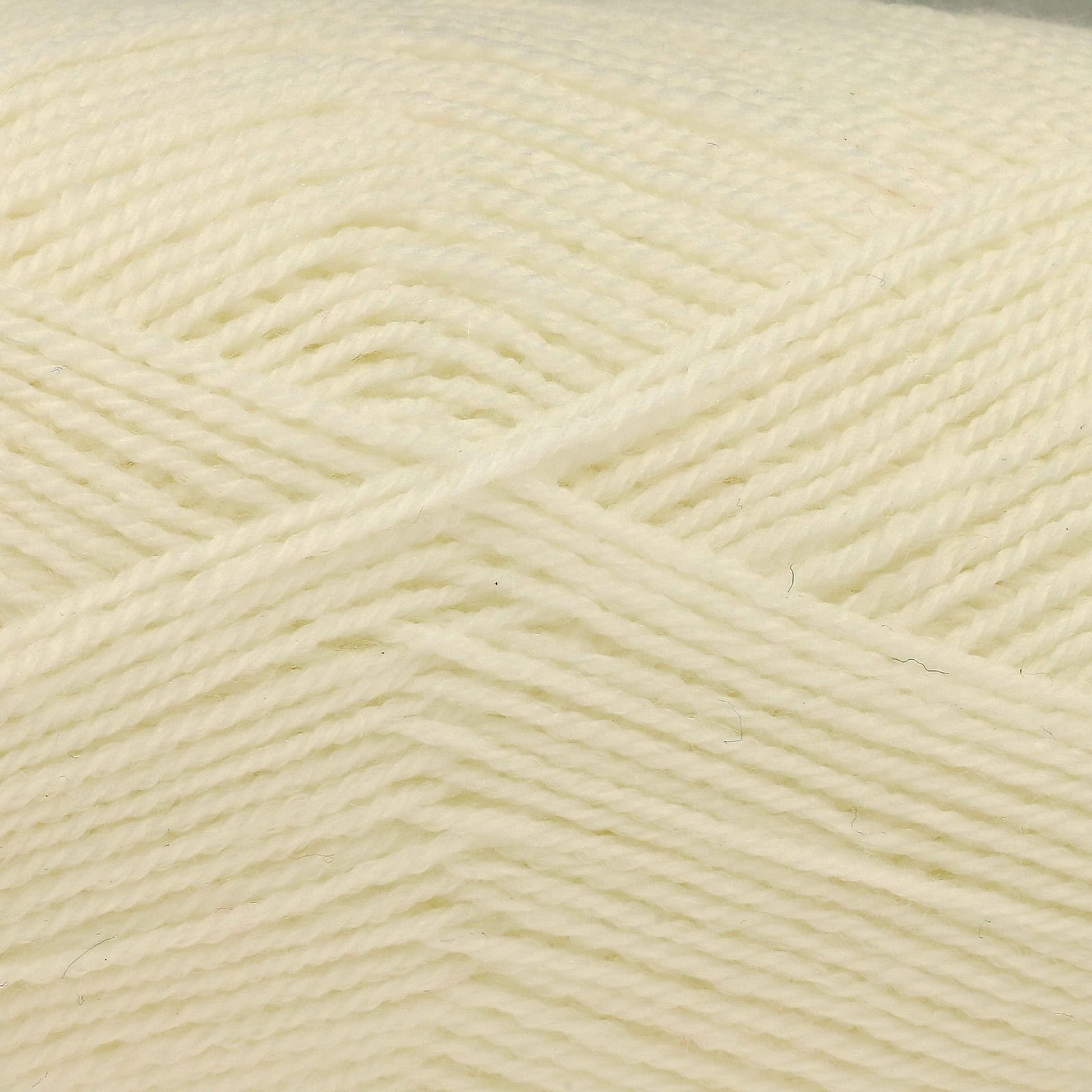 King Cole Prize Dk Cream Yarn – 300m, 100g, 5321