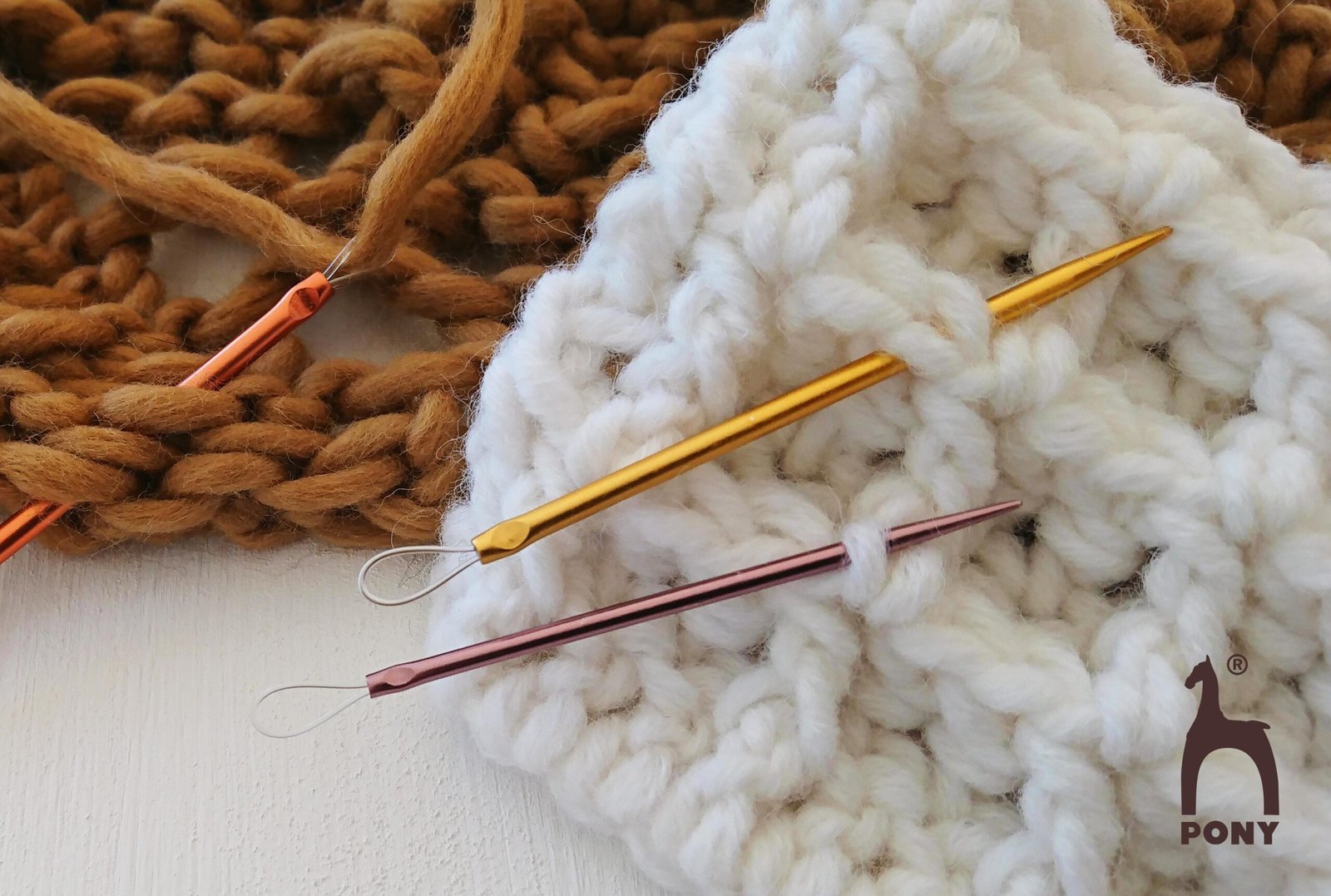Pony Hand Sewing Needles Wool Assorted Colours 2.25 – 3.25mm 5 weiße Zackentischdecke