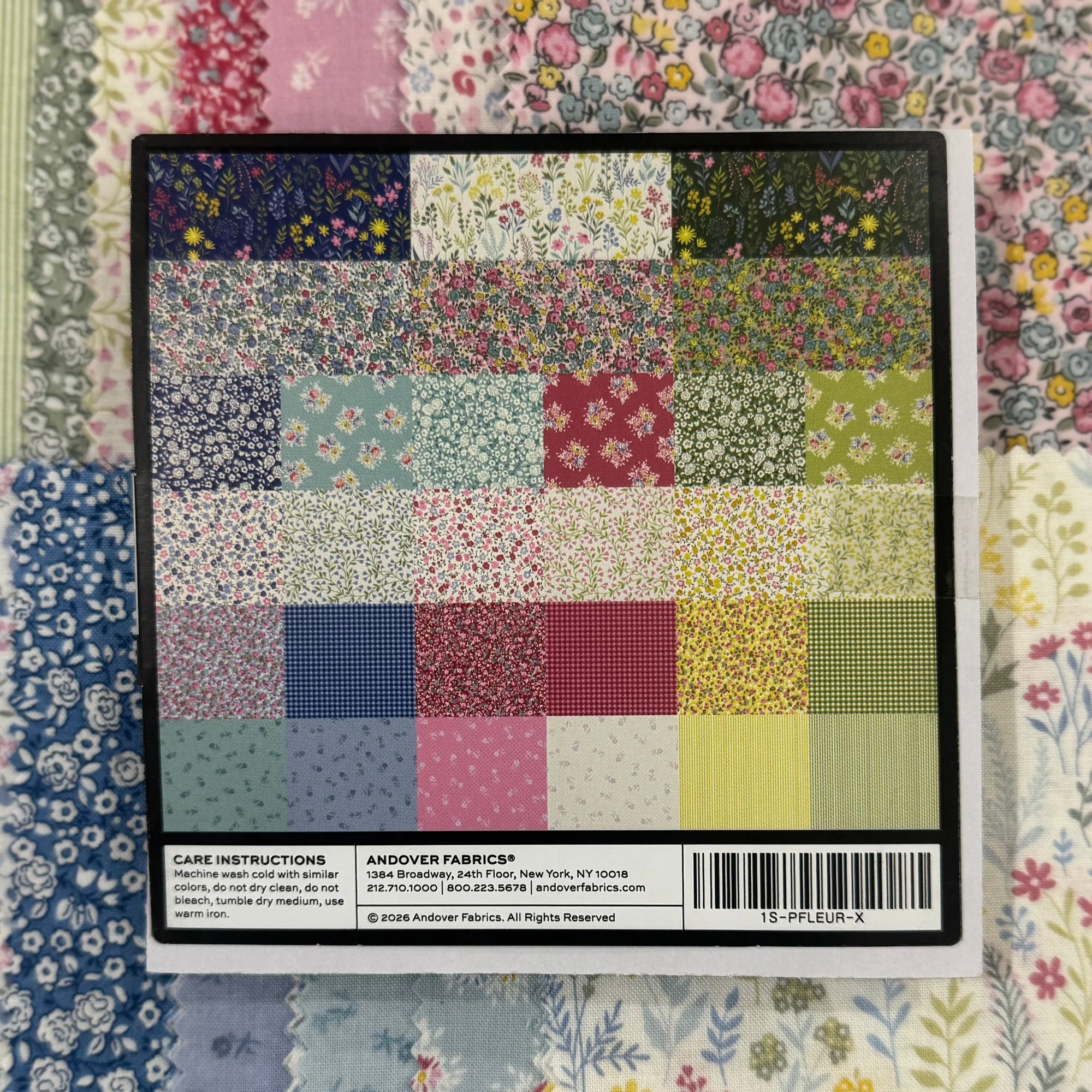 Makower_Petite_Fleur_Pre_Cut_5_Inch_Squares_42_Squares_Per_Pack_1S-PFLEUR-X_Cotton_Fabric_at_Bibelot_Leek_2